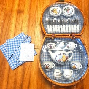 Vintage Winnie the Poo Tea Set